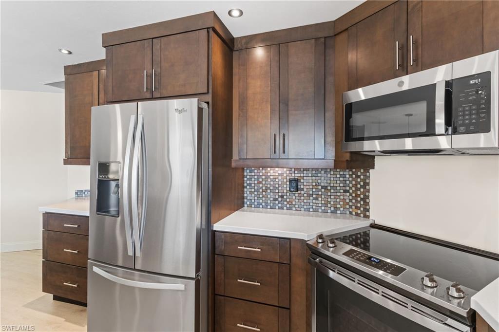 TOWN AND RIVER - Residential