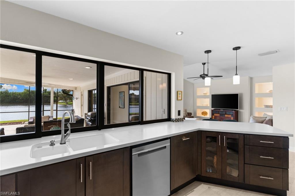 TOWN AND RIVER - Residential