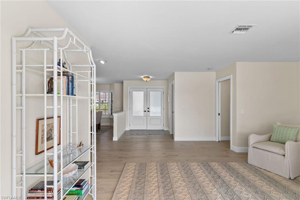 TOWN AND RIVER - Residential