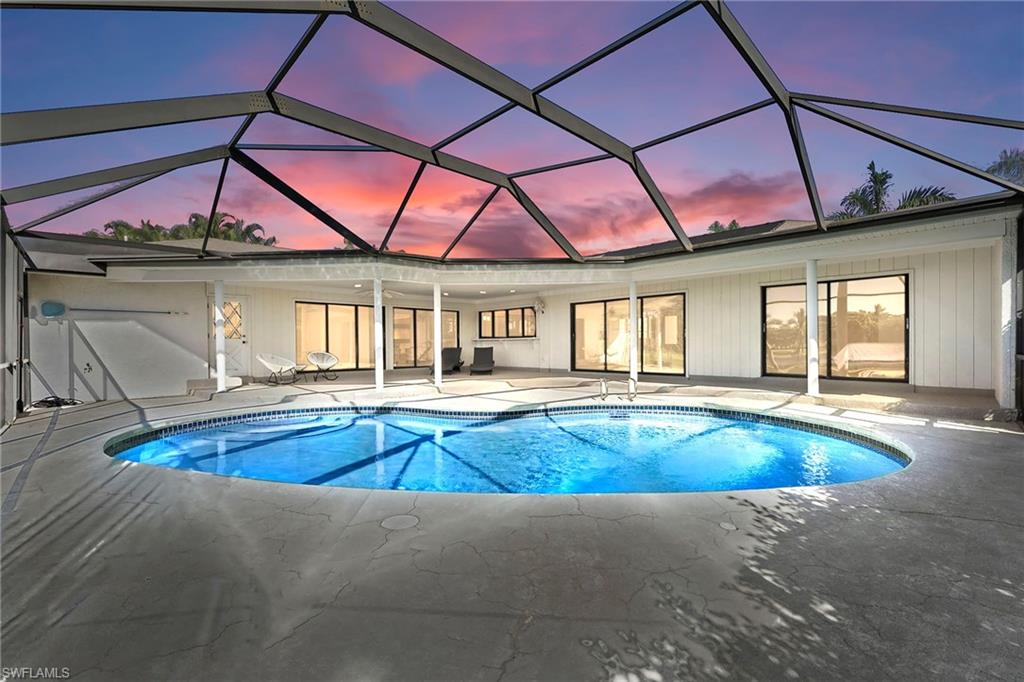 TOWN AND RIVER - Residential