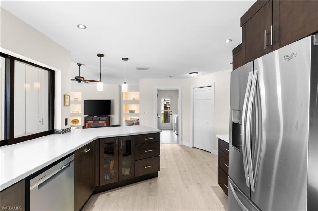 TOWN AND RIVER - Residential