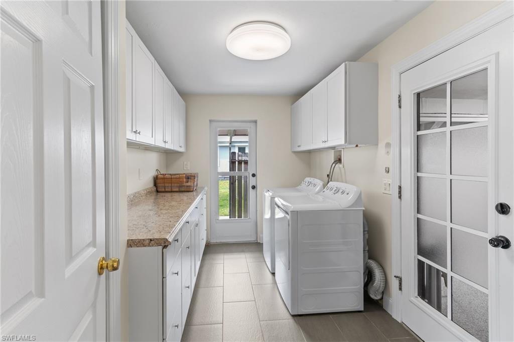 TOWN AND RIVER - Residential