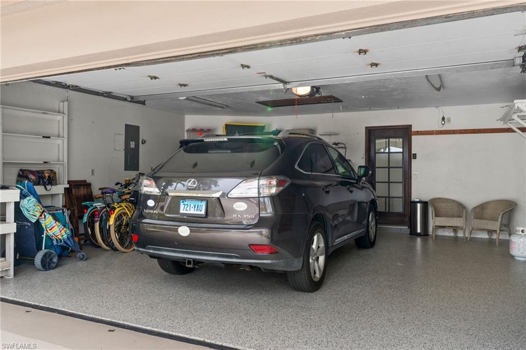 TOWN AND RIVER - Residential