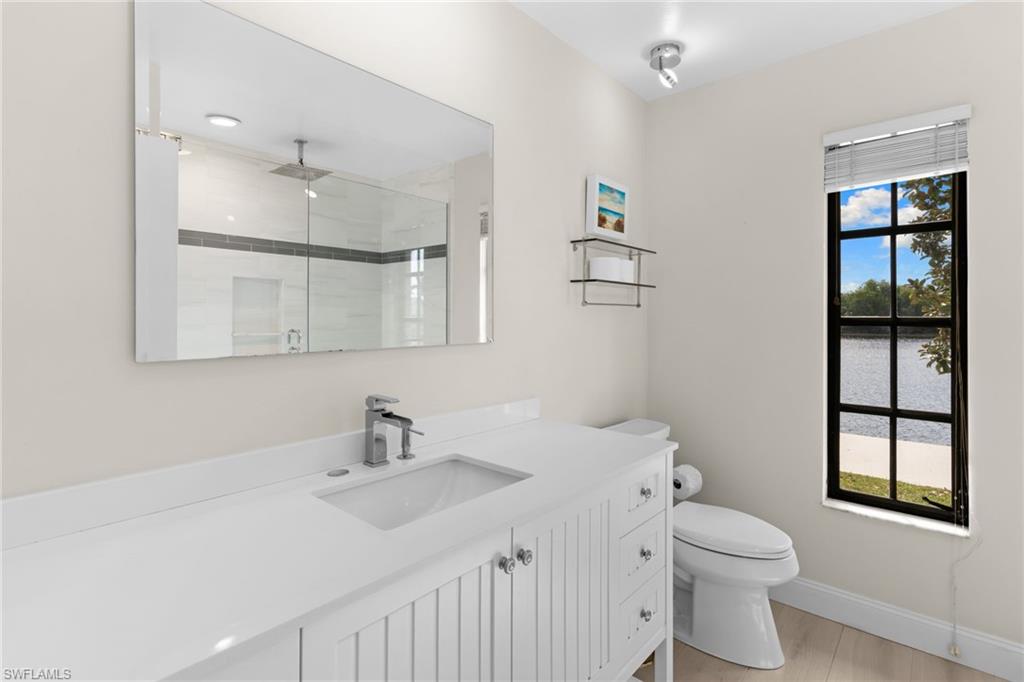 TOWN AND RIVER - Residential