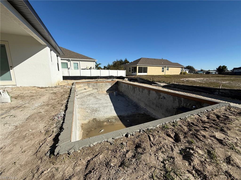 CAPE CORAL - Residential