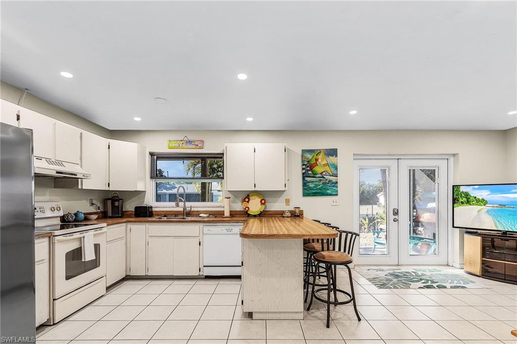 HOLIDAY HARBOR - Residential