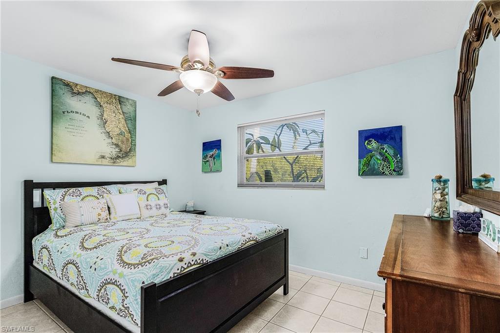 HOLIDAY HARBOR - Residential