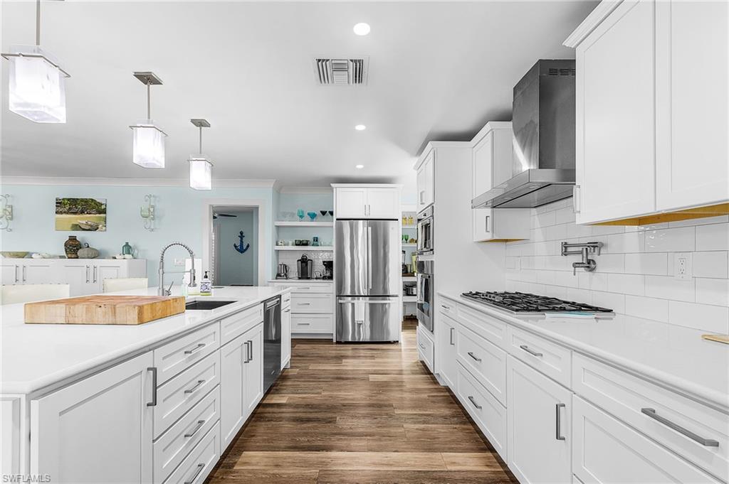 HOLIDAY HARBOR - Residential