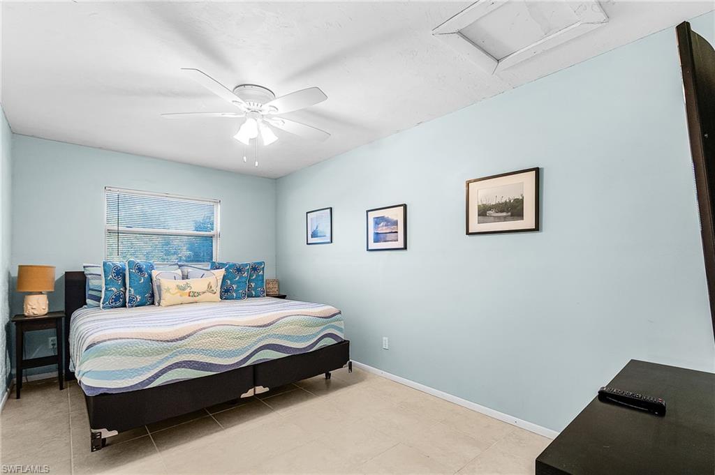 HOLIDAY HARBOR - Residential