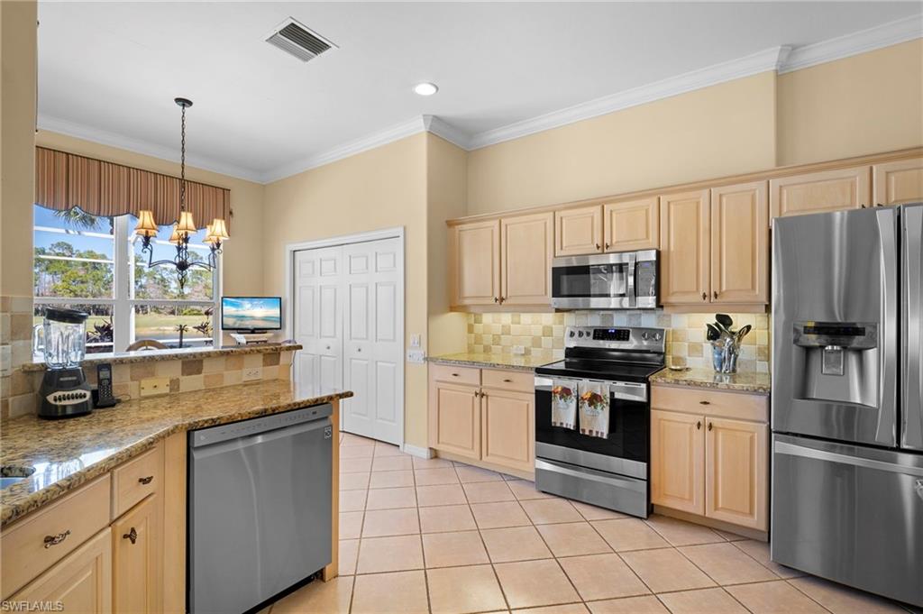 VANDERBILT COUNTRY CLUB - Residential