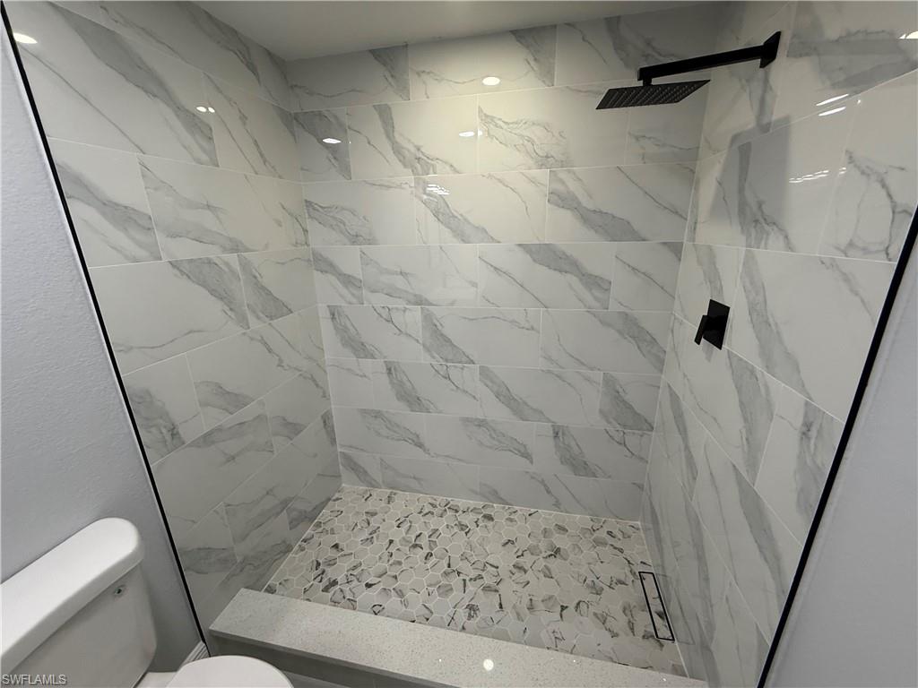 FORT MYERS SHORES - Residential