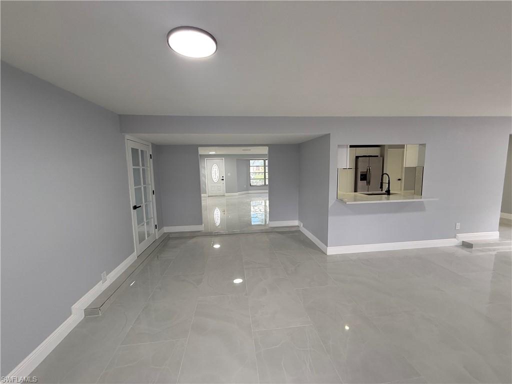 FORT MYERS SHORES - Residential