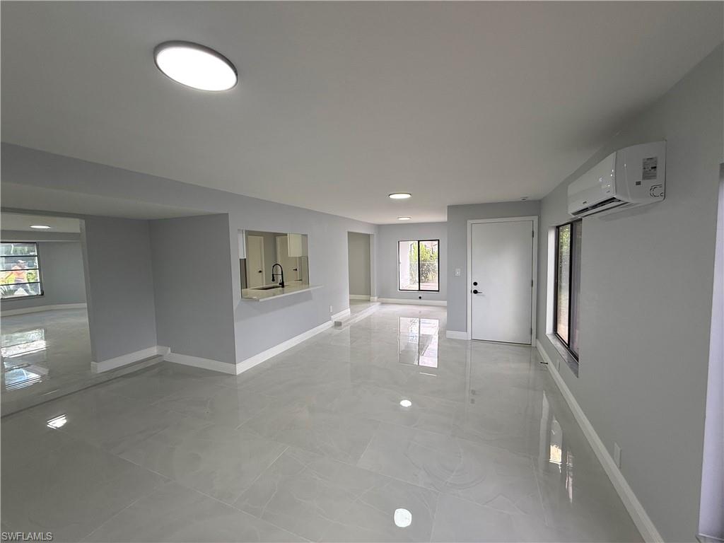 FORT MYERS SHORES - Residential