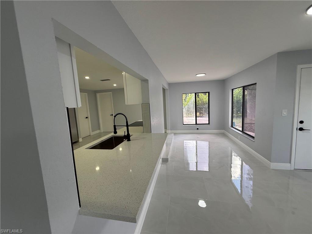 FORT MYERS SHORES - Residential