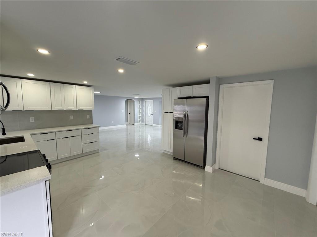 FORT MYERS SHORES - Residential