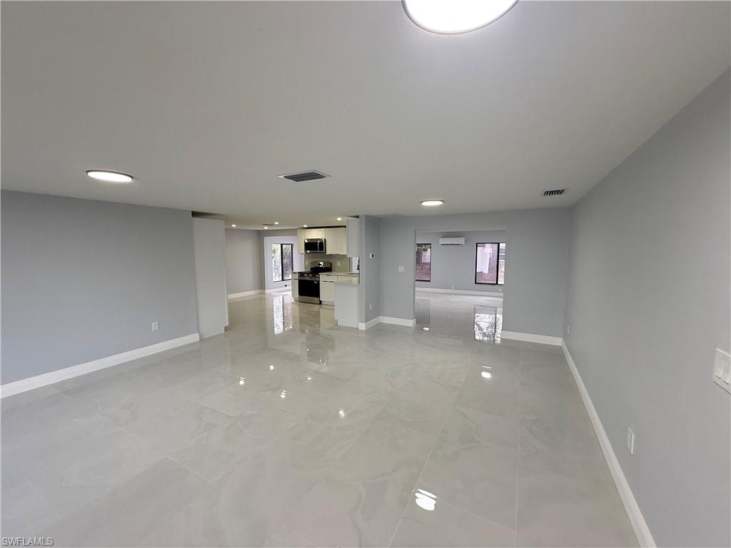 FORT MYERS SHORES - Residential