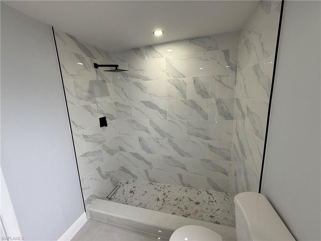 FORT MYERS SHORES - Residential