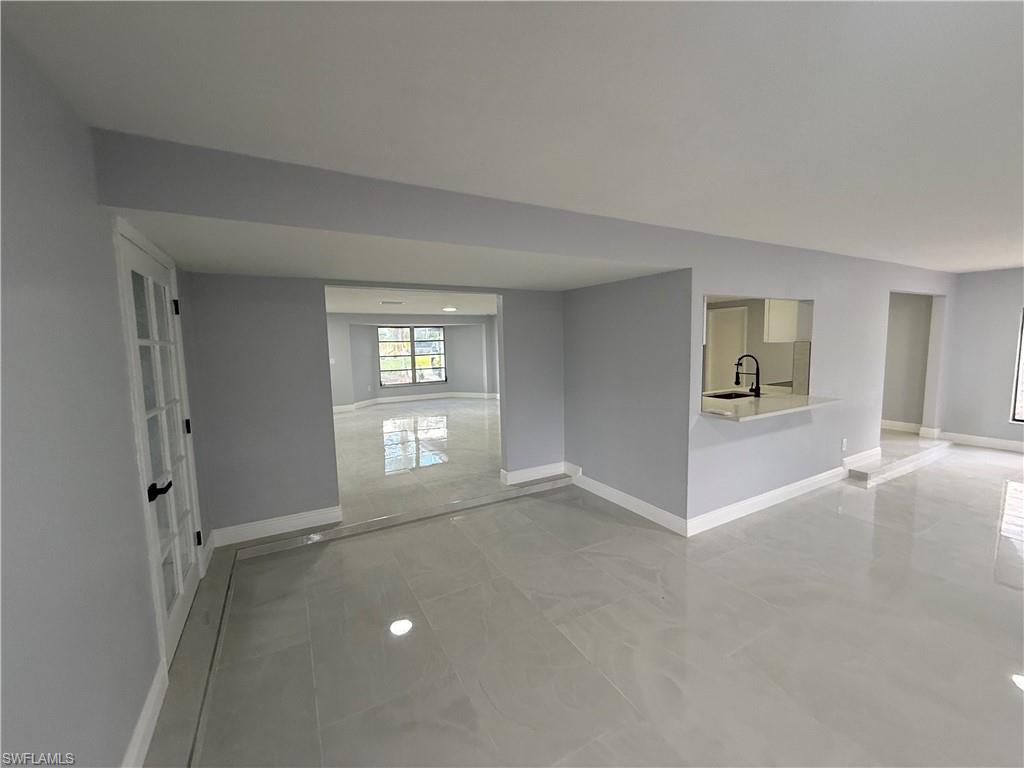 FORT MYERS SHORES - Residential