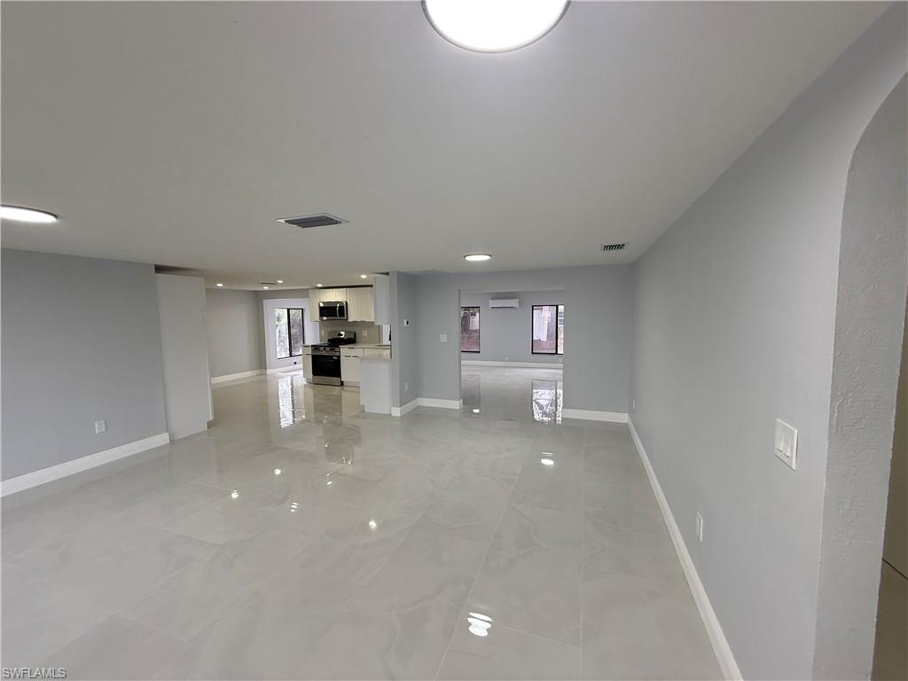 FORT MYERS SHORES - Residential