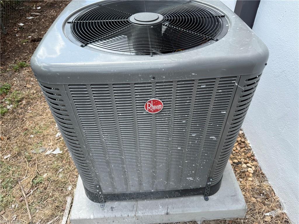 FORT MYERS SHORES - Residential