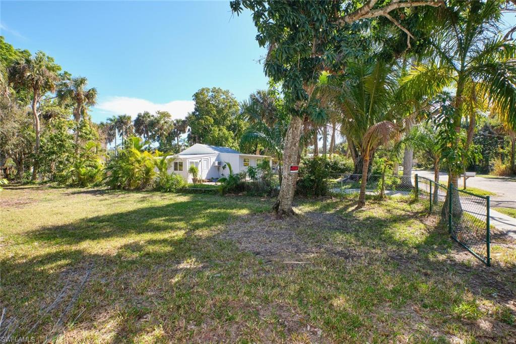 213 Delray AVE