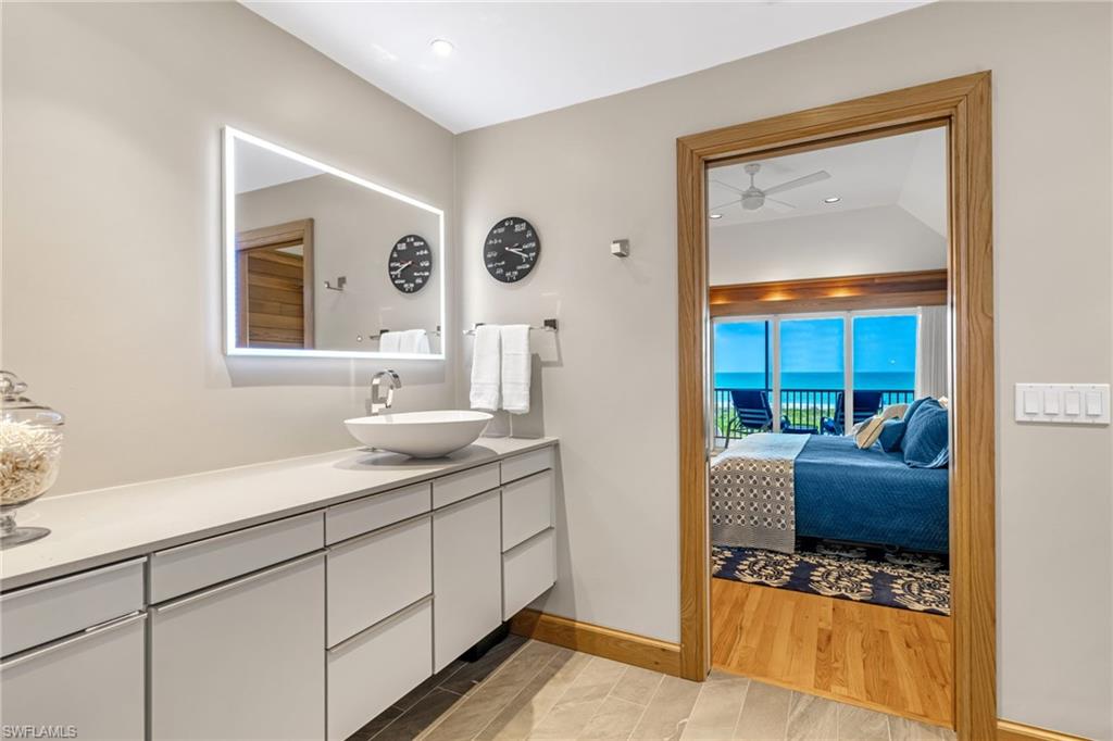 KINZIE ISLAND - Residential