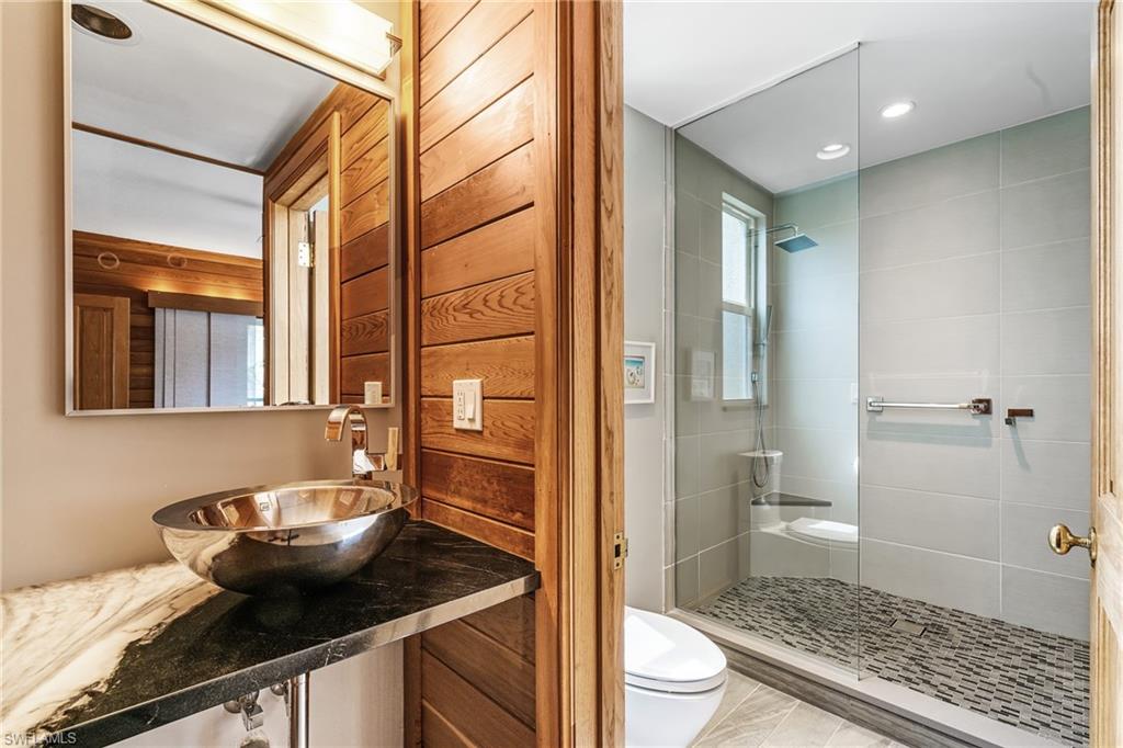 KINZIE ISLAND - Residential