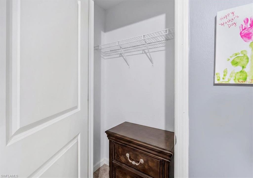 MIRROR LAKES - Residential