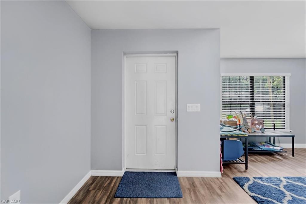 MIRROR LAKES - Residential