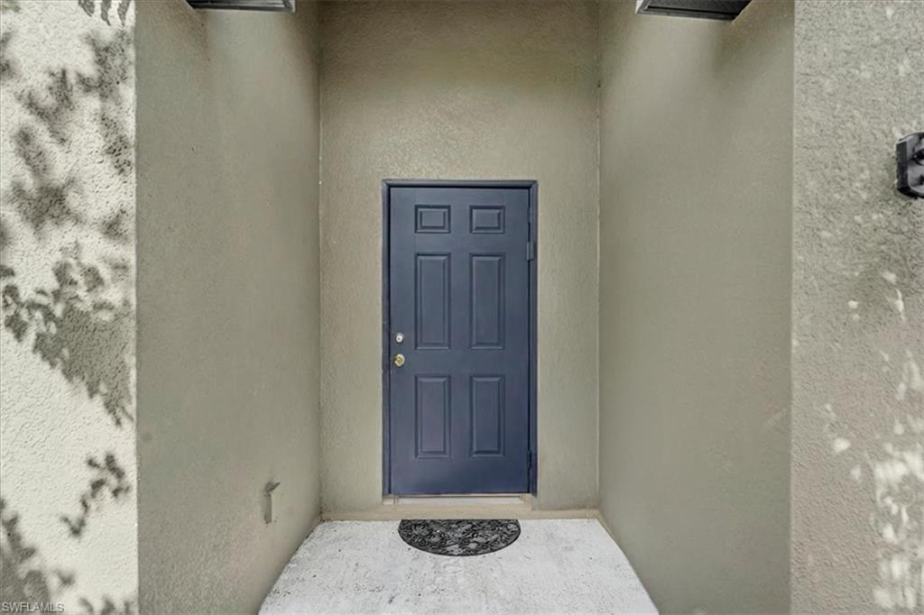 MIRROR LAKES - Residential