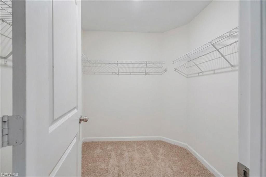 MIRROR LAKES - Residential