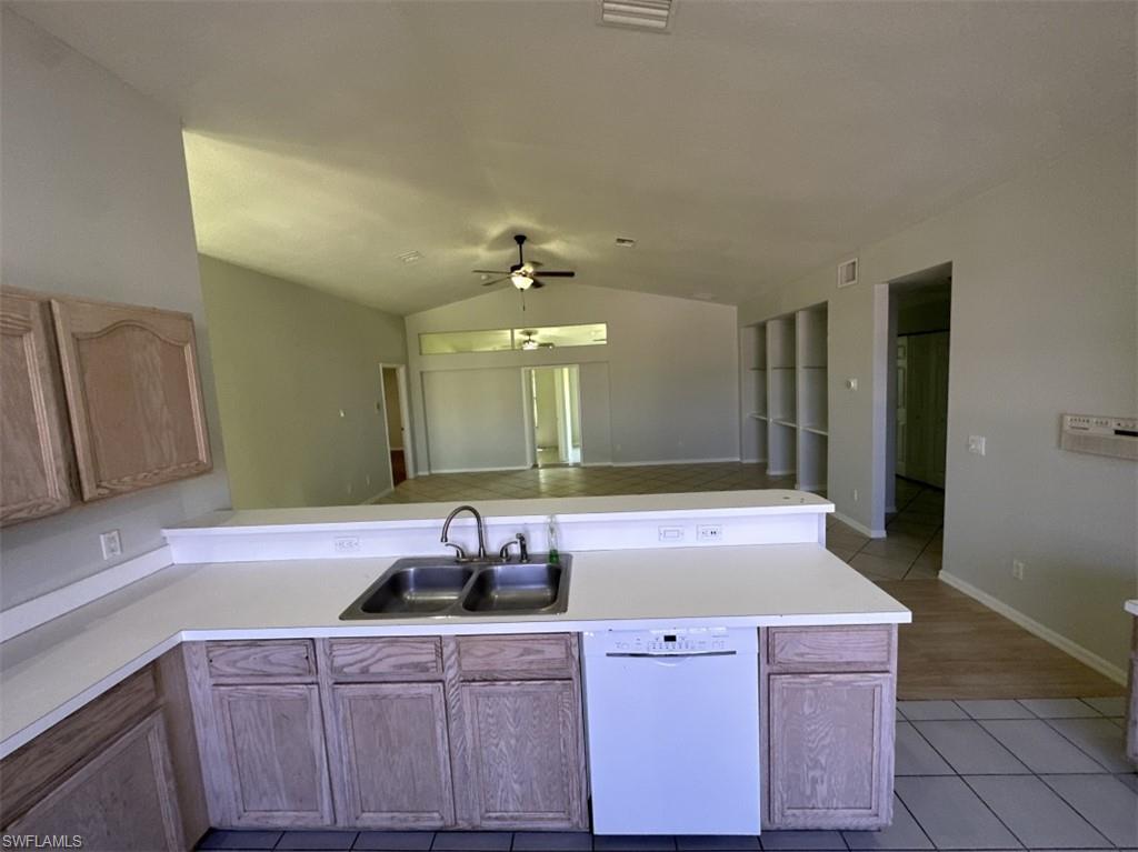 RIVER OAKS - Residential