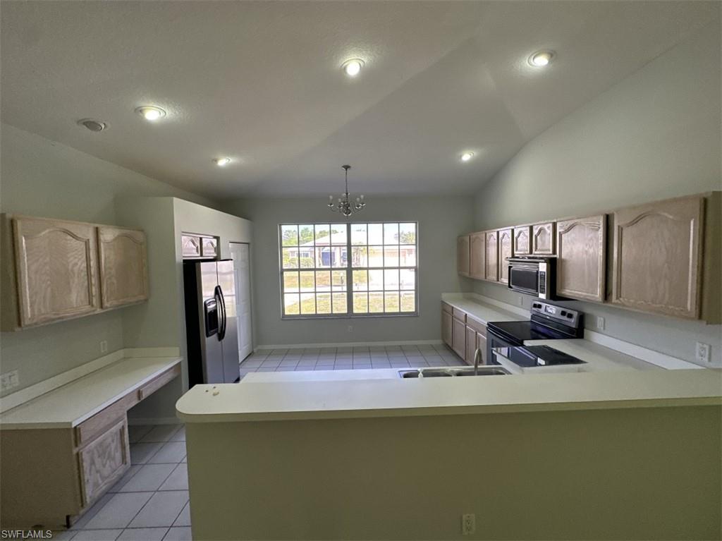 RIVER OAKS - Residential