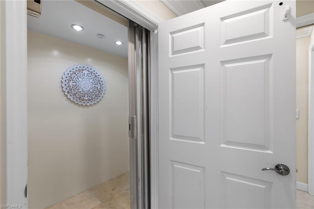 ESTATES - Residential