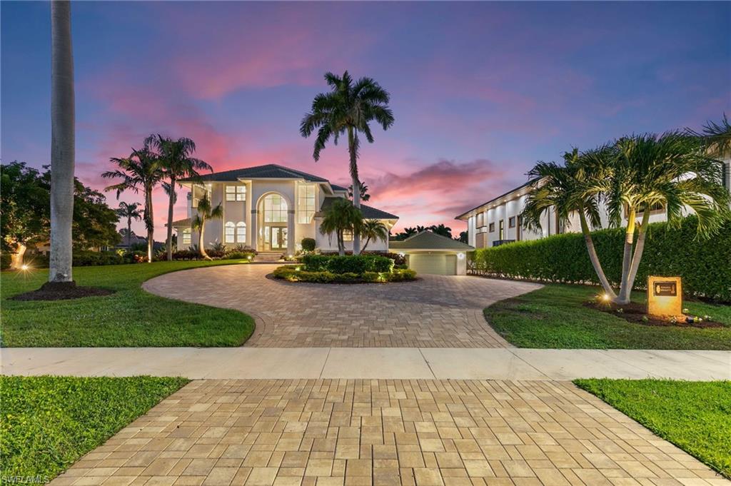 ESTATES - Residential