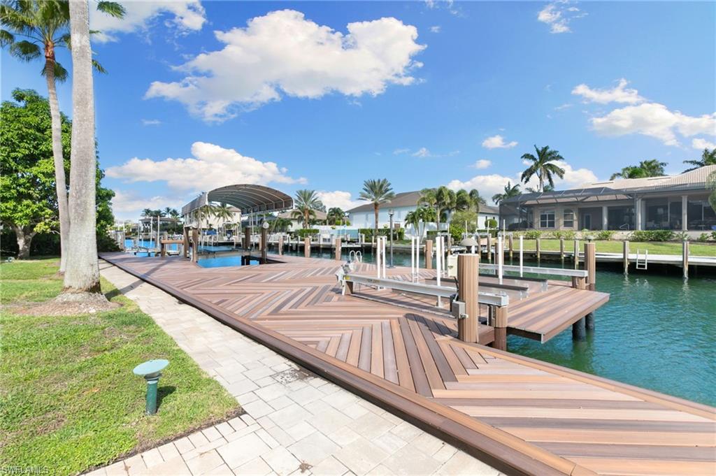 ESTATES - Residential