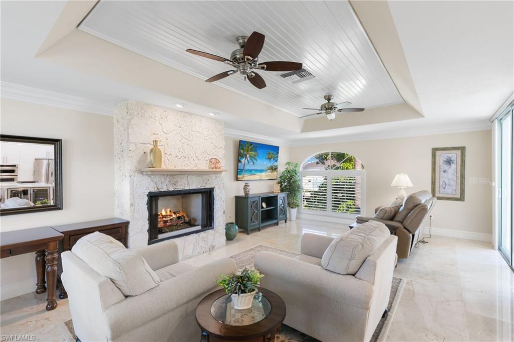 ESTATES - Residential