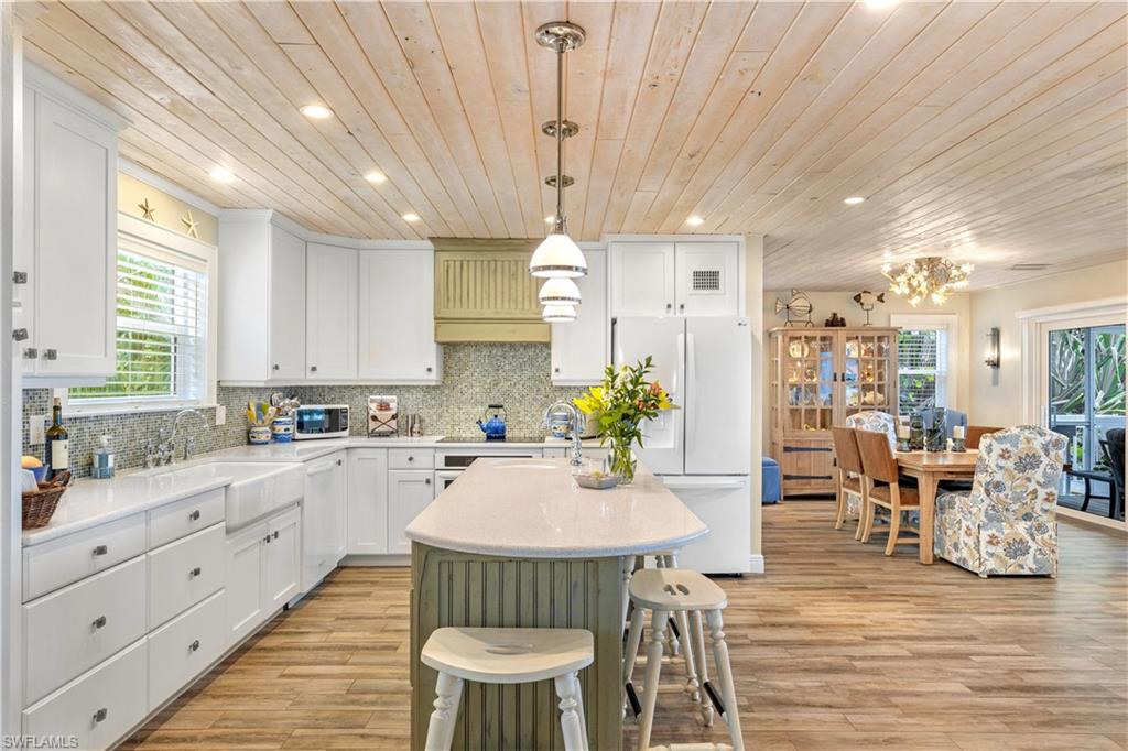 SUNSET CAPTIVA - Residential