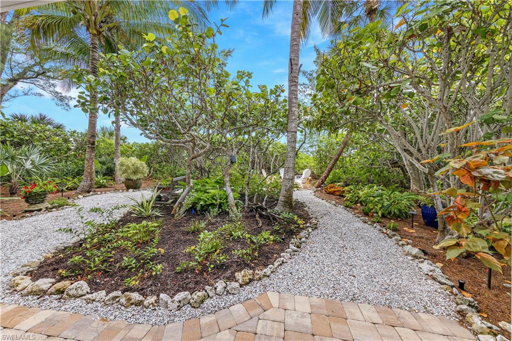 SUNSET CAPTIVA - Residential