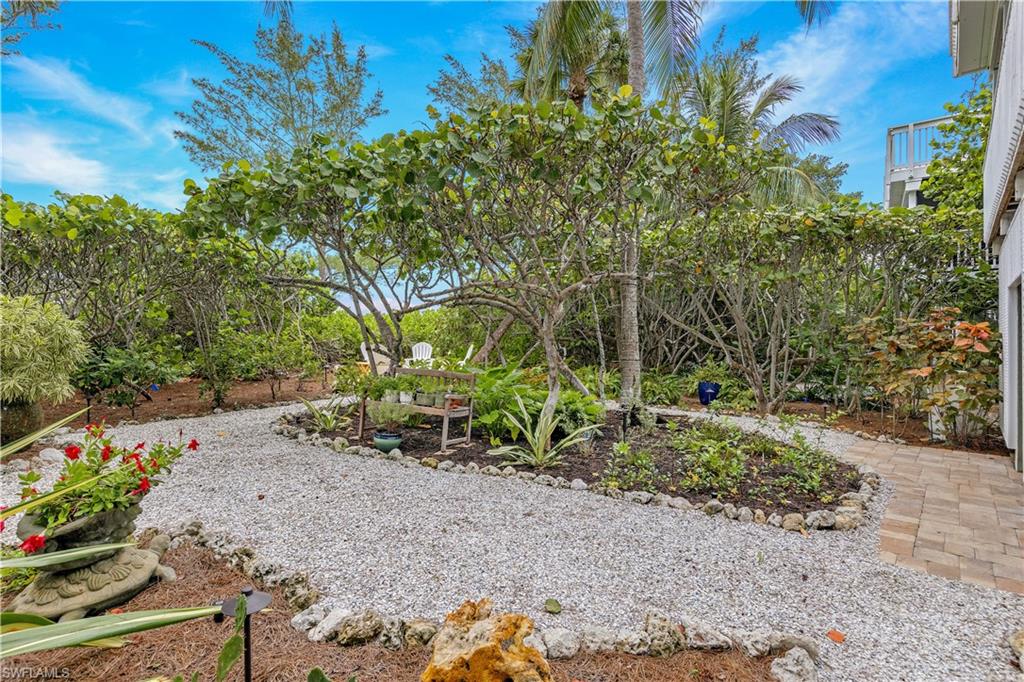 SUNSET CAPTIVA - Residential