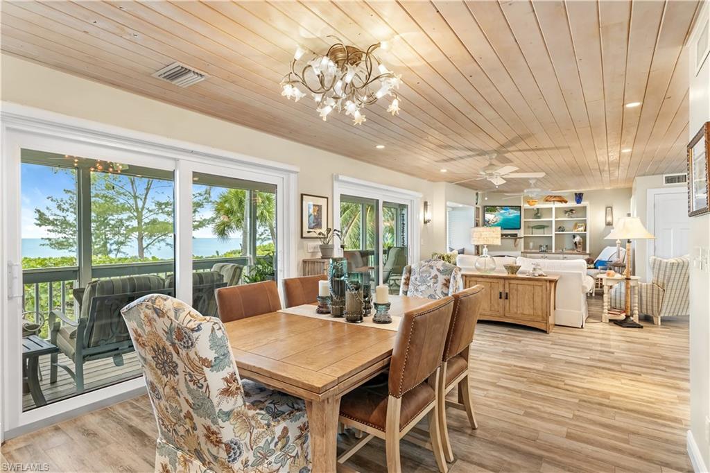 SUNSET CAPTIVA - Residential