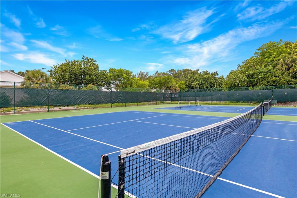 SUNSET CAPTIVA - Residential