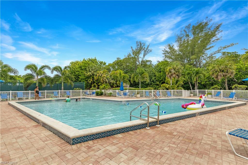 SUNSET CAPTIVA - Residential