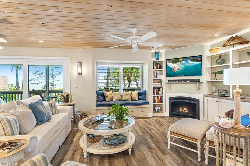 SUNSET CAPTIVA - Residential