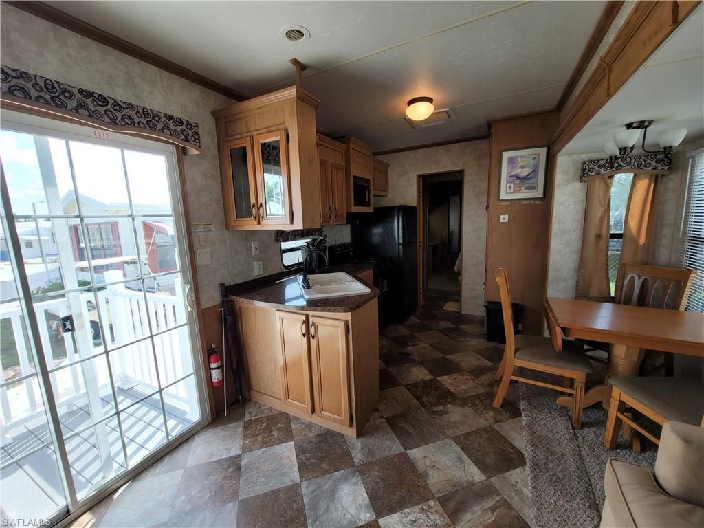 FORT MYERS BEACH CAMPGROUND - Residential