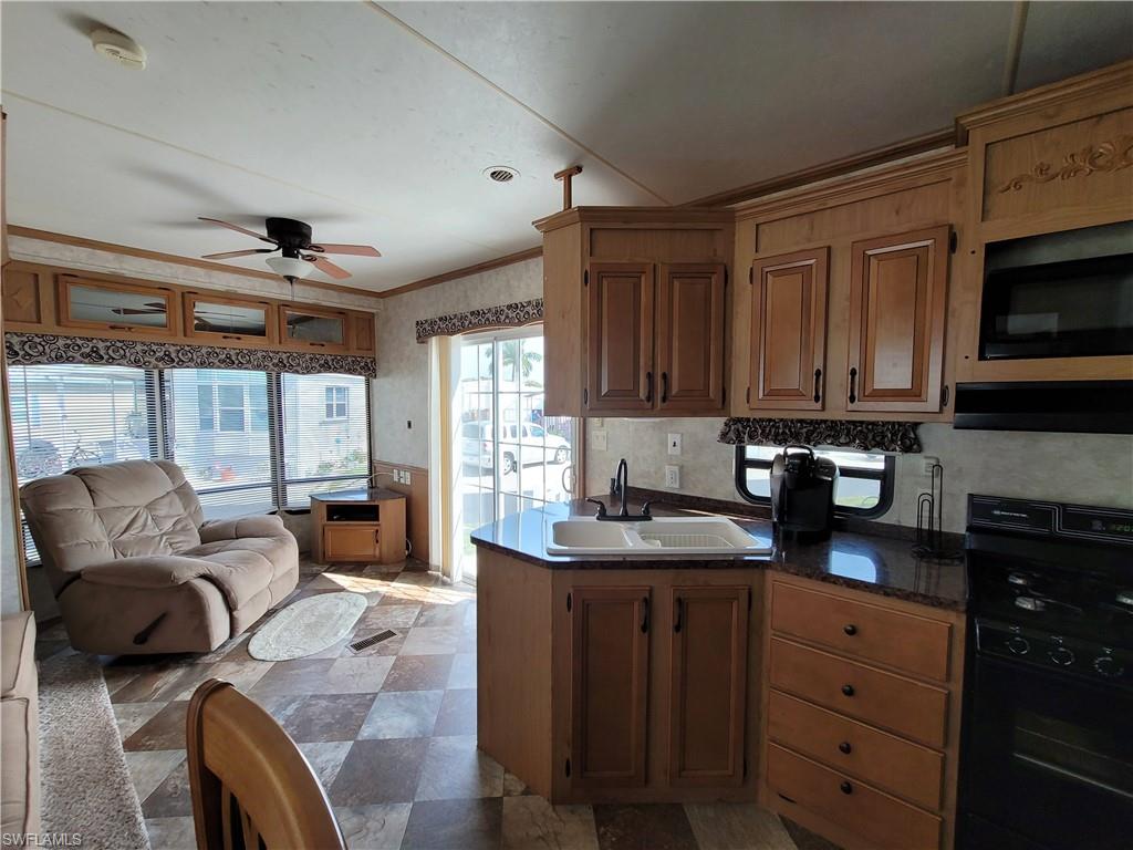 FORT MYERS BEACH CAMPGROUND - Residential