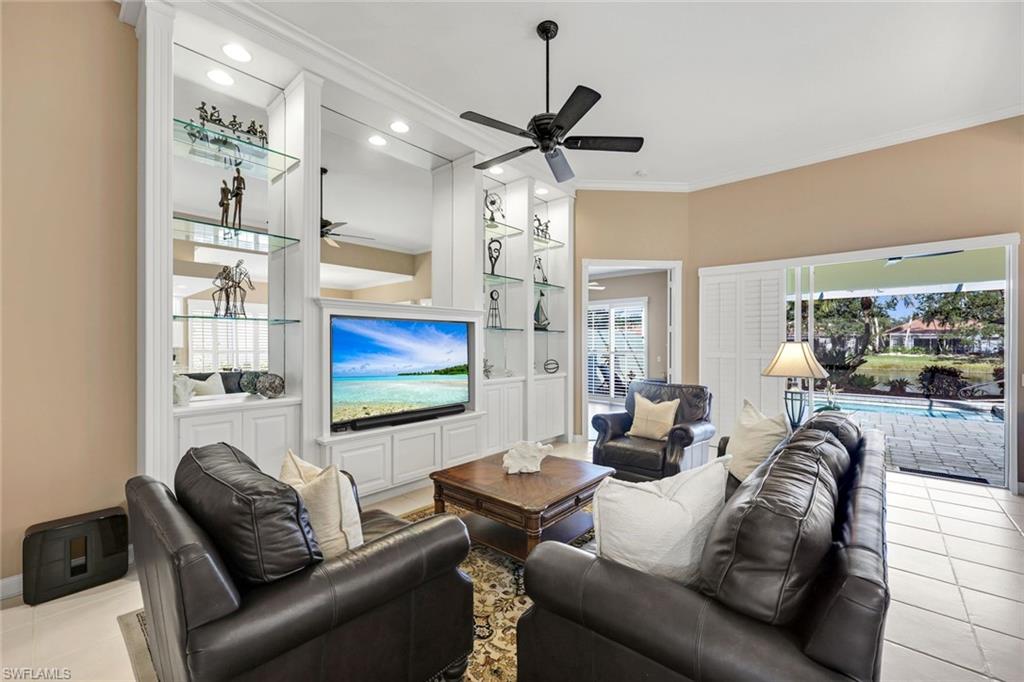 ISLAND WALK - Residential