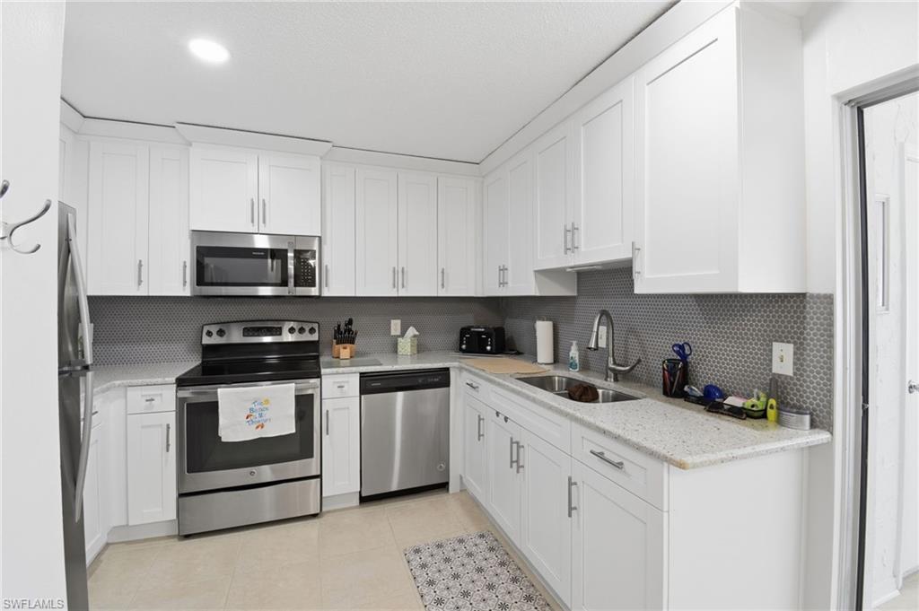 HIDDEN GARDENS - Residential