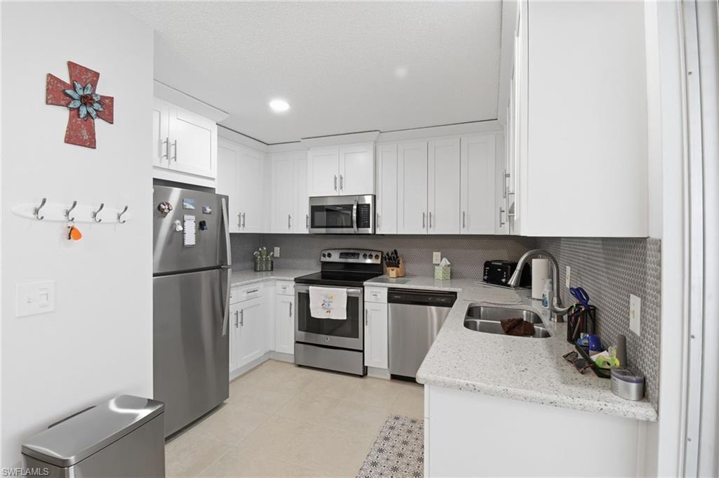 HIDDEN GARDENS - Residential