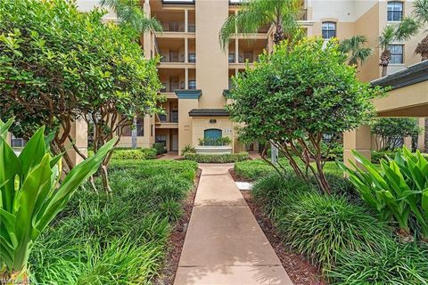 230 Vintage CIR A102 NAPLES FL 34119